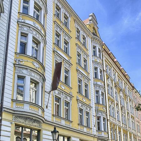 Milosrdnych Apartments Prag Exteriör bild