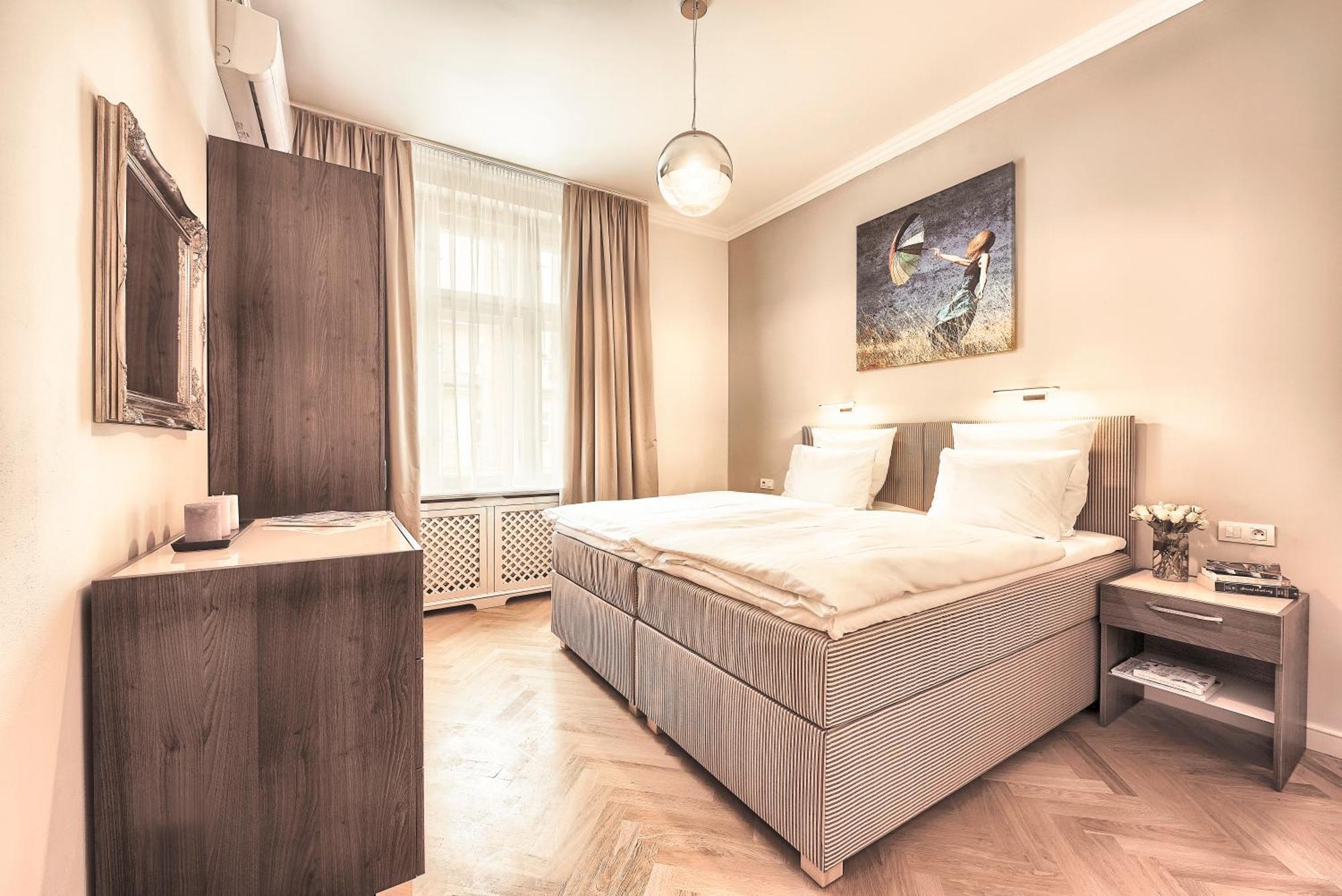 Milosrdnych Apartments Prag Exteriör bild