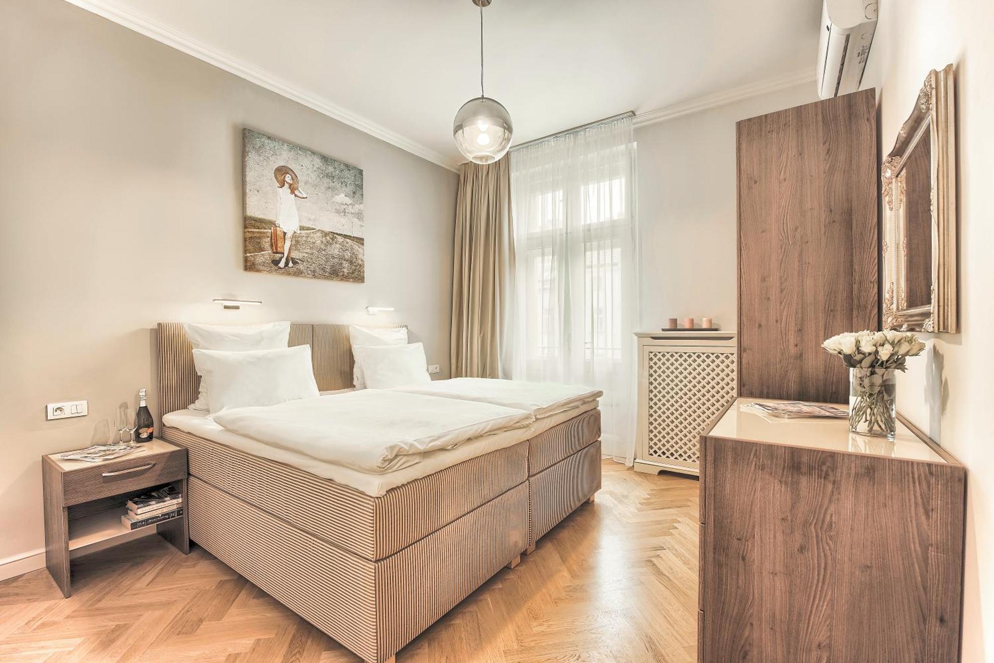 Milosrdnych Apartments Prag Exteriör bild